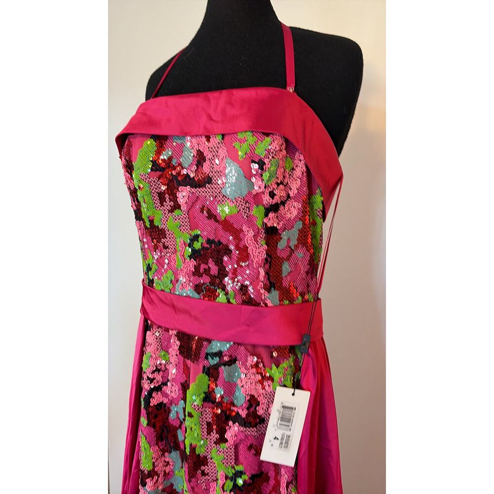 Terani Couture - Long party dress covered in sequins and floral print - Picture 6 of 8